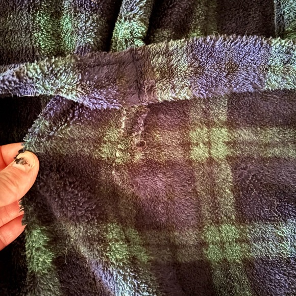 Cherokee Plaid Robe - Picture 5 of 6